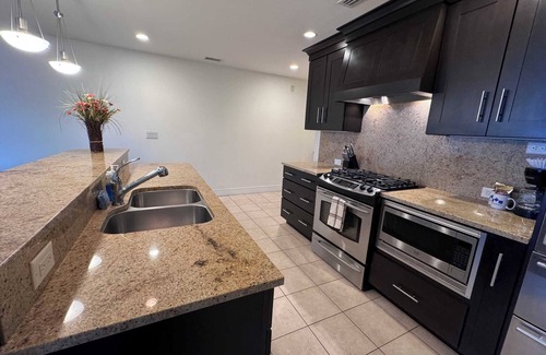 Traverse City Condo | Third Floor Suite with lots of amenties