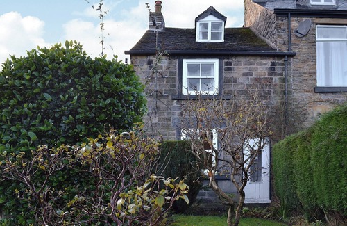 Sheffield Cottage | This 18th-century cottage is on the edge of the Peak District.