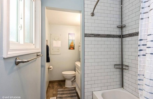 Michigan City Apartment | This 3 bedroom, 2 bathroom home is in a scenic area but closes to Indiana Dunes National Park.