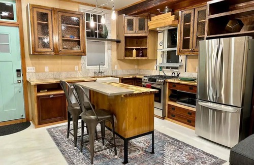 Lake Claire Apartment | This apartment is a 1 bedroom(s), 1 bathrooms, located in Atlanta, GA.
