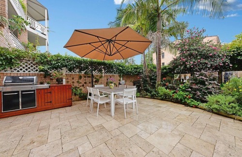 Coogee Apartment | This apartment is a 2 bedroom(s), 2 bathrooms, located in Coogee, NSW.