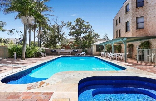 Coogee Apartment | This apartment is a 2 bedroom(s), 2 bathrooms, located in Coogee, NSW.