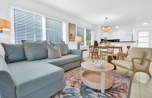 Boca Raton Apartment | This apartment is a 2 bedroom(s), 2 bathrooms, located in Boca Raton, FL.
