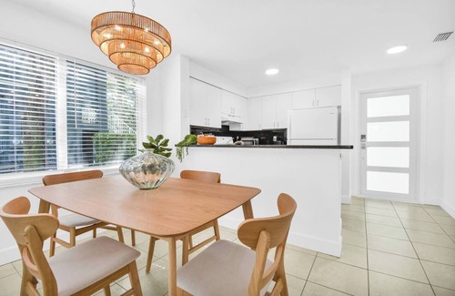 Boca Raton Apartment | This apartment is a 2 bedroom(s), 2 bathrooms, located in Boca Raton, FL.