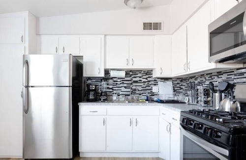 Southwest Village Apartment | This apartment is a 2 bedroom(s), 1 bathrooms, located in Scottsdale, AZ.