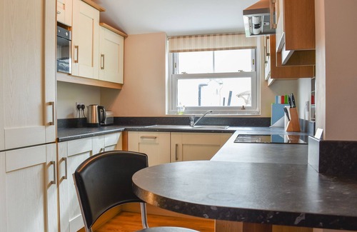 Harwich Cottage | This apartment is ideally located in the conservation area of Old Harwich.