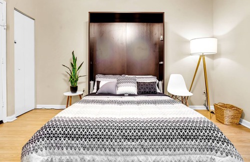 Graduate Hospital Apartment | This apartment is a 0 bedroom(s), 1 bathrooms, located in Philadelphia, PA.