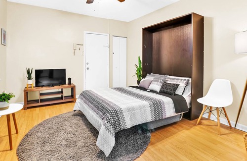 Graduate Hospital Apartment | This apartment is a 0 bedroom(s), 1 bathrooms, located in Philadelphia, PA.