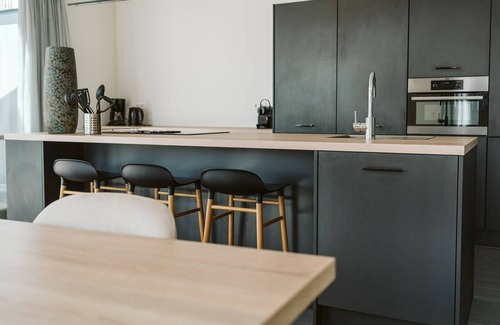 Ouddorp Resort | This beautiful eight-person vacation home offers plenty of space and comfort in many ways during your stay.