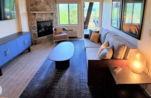 Hamburg Condo | This condo offers Beautiful Mountain Views at Crystal Springs! Full Resort Feel!