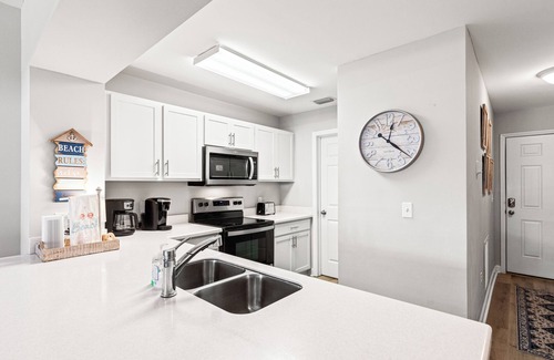 Waterside Village Condo | This condominium is a 3 bedroom(s), 3 bathrooms, located in Mexico Beach, FL.