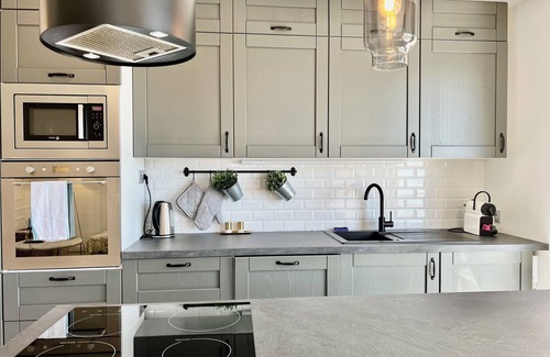 Beausoleil Condo | This condominium is a 2 bedroom(s), 1 bathrooms, located in Beausoleil (06240), AL.