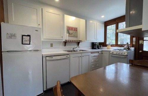 East Orleans House | This Cottage Delights in Nauset Heights. Near Mill Pond, Nauset Beach & Priscilla Beach