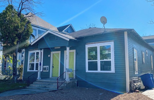 Government Hill Apartment | This duplex is a 1 bedroom(s), 1 bathrooms, located in San Antonio, TX.
