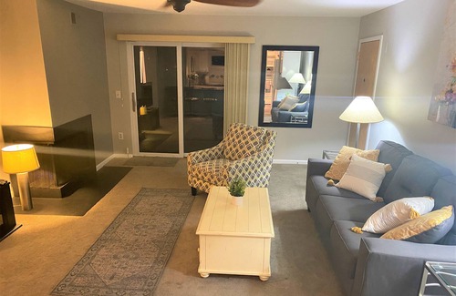Eastport Condo | This Eastport condo has a large deck with amazing views of Spa Creek and downtown Annapolis.