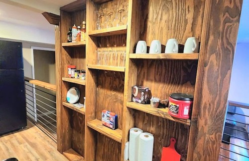 Dora Belle Apartment | This fourplex is a 0 bedroom(s), 1 bathrooms, located in Shaver Lake, CA.