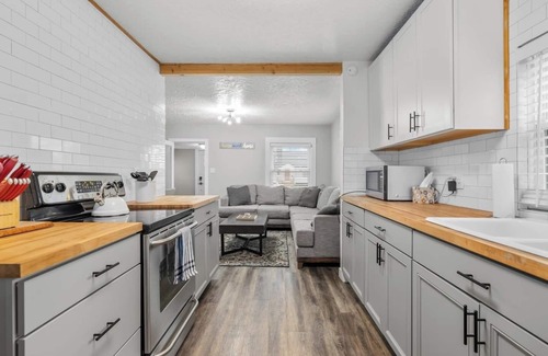 Nampa House | This house is a 2 bedroom(s), 1 bathrooms, located in Nampa, ID.