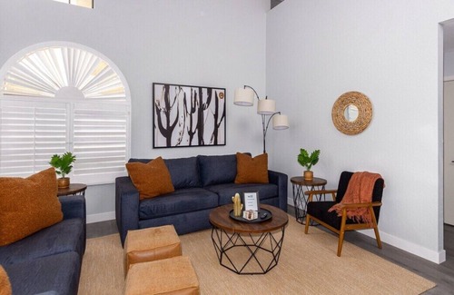 Scottsdale House | This house is a 3 bedroom(s), 2.5 bathrooms, located in Scottsdale, AZ.