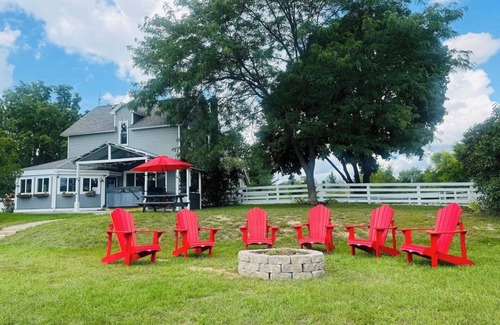 Traverse City House | This house is a 3 bedroom(s), 2 bathrooms, located in Traverse City, MI.