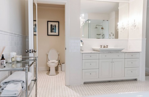 Southwest Mission House | This house is a 4 bedroom(s), 3.5 bathrooms, located in Kelowna, BC.