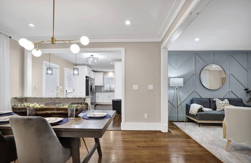 Buckhead House | This house is a 5 bedroom(s), 5.5 bathrooms, located in Atlanta, GA.