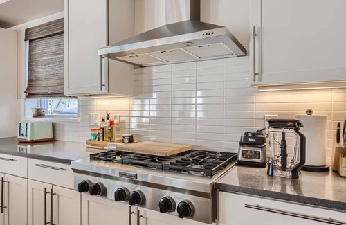 Sloan Lake House | This house is a 5 bedroom(s), 4 bathrooms, located in Denver, CO.
