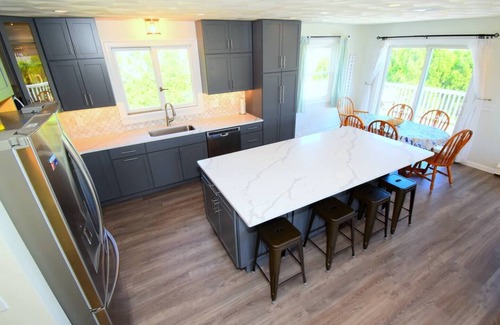 Eastward Look House | This house is a 5 bedroom(s), 2 bathrooms, located in Narragansett, RI.
