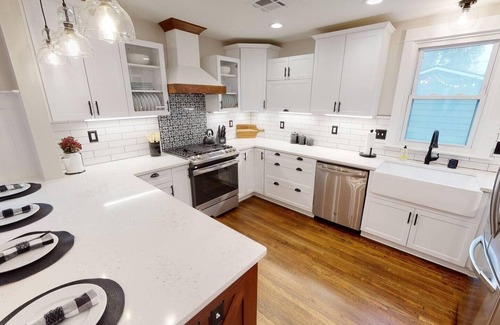 Wichita House | This house is a 6 bedroom(s), 3.5 bathrooms, located in Wichita, KS.