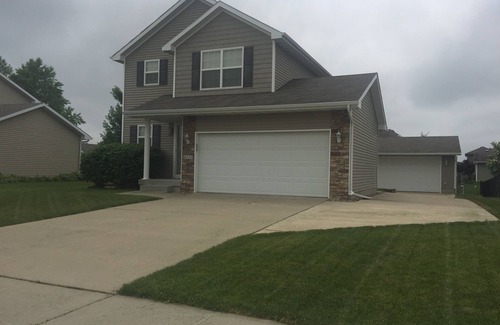 Pleasant Hill House | This house is in a quiet neighborhood near major attractions.