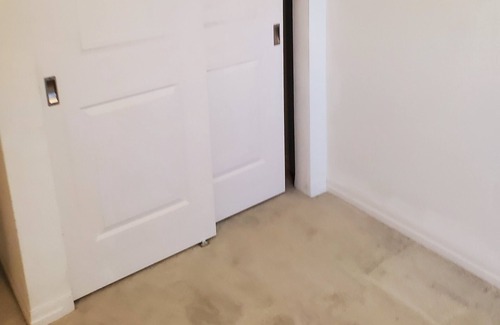 Ottawa Division House | This is a cozy family room with comfort Queen size bed for 2 guess or more.