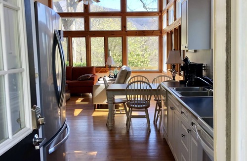 Walker-In-the-Hills House | This is the mountain getaway you’ve been looking for.