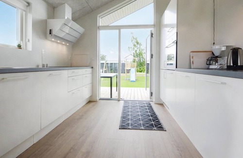 Fynshav House | This lovely vacation home is built in 2019 and has a great location overlooking the Little Belt.