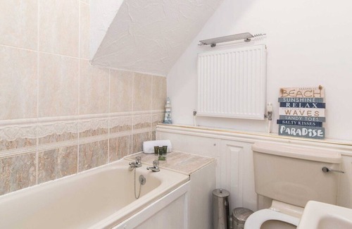 Woodthorpe Apartment | This serviced apartment is a 2 bedroom(s), 1 bathrooms, located in Mapperley, England.