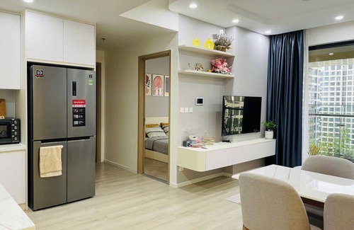 District 9 Apartment | This stylish place to stay is perfect for business or couple, friendship trips.