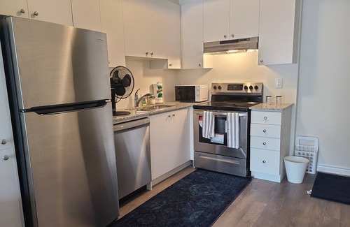 Kennedy Park House | This Townhouse is perfect for families, groups of friends, or business travelers