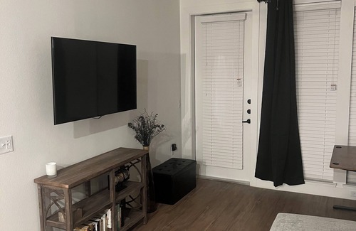Kessler Apartment | This unique place has a style of its own, less than 3minutes from downtown