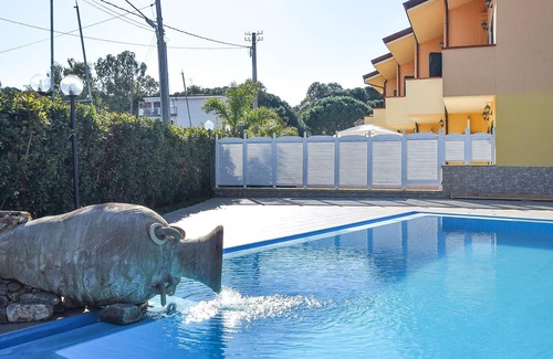 Laura House | This vacation home with pool access is the ideal place for a wonderful family vacation.