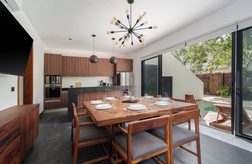 La Veleta Villa | This villa is a 4 bedroom(s), 4 bathrooms, located in Tulum, QR.
