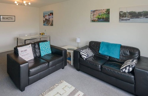 Gullane Apartment | Thistle Apartment Perfect for Golfers and Couples