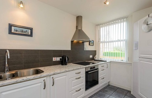 Gullane Apartment | Thistle Apartment Perfect for Golfers and Couples
