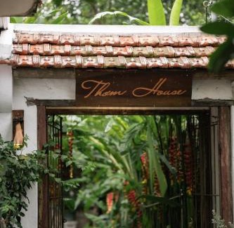 Hoa Lu Hotel | Thom's House