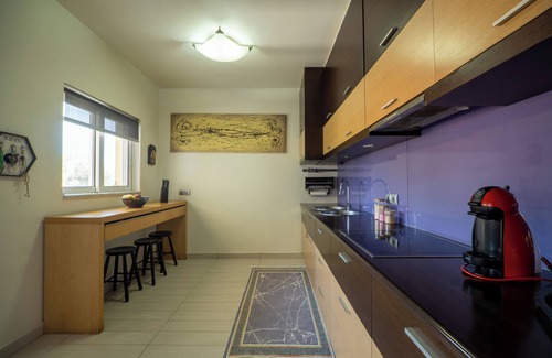 Daratsos House | Thomis Beach Family Home, few steps from the sea!