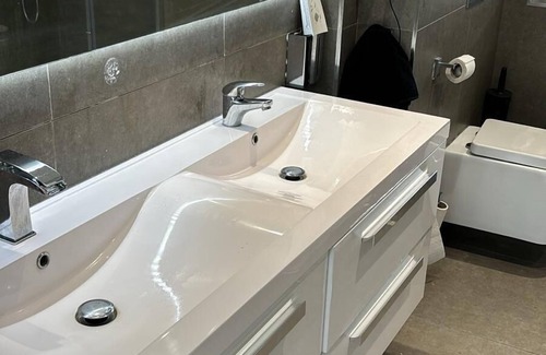 Thornton Apartment | Thornton Awesome Stay 4
