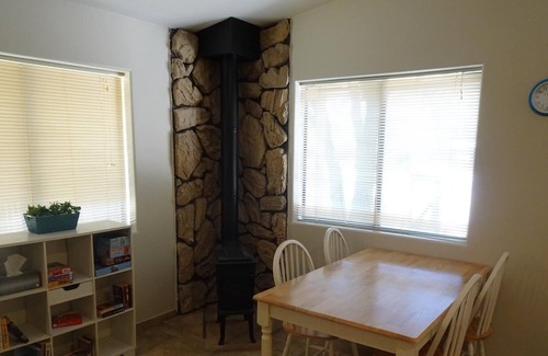 Cornville House | Thoughtful and modern comforts in a quiet ranch getaway