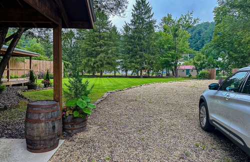 Sylva Apartment | Thoughtfully designed studio, easy access to Downtown Dillsboro