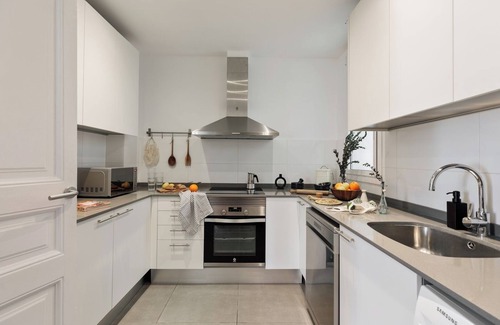 L'Antiga Esquerra de l'Eixample Apartment | Thracian - 3 bedrooms and balcony in L'Antiga Esquerra de l'Eixample
