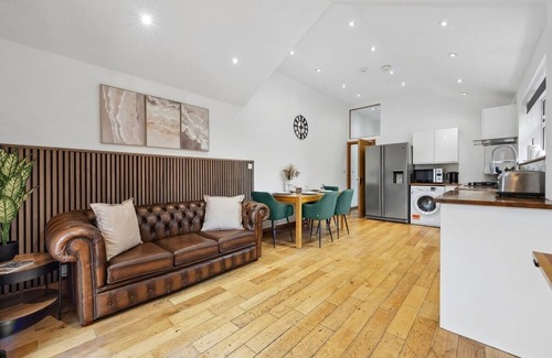 Cambridge Apartment | Three-Bed Duplex Apartment