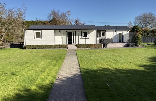 Havelock North Cottage | Three bedroom Cottage