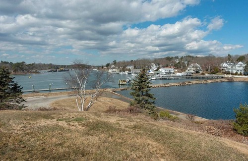 York Harbor House | Three Bedroom Condo on the Water for Rent this Summer and Fall