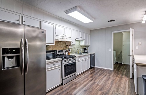 Flowood House | Three Bedroom Getaway By The Reservoir
